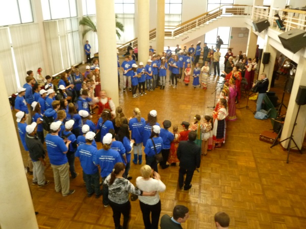 Vorprogramm im Foyer des Kulturpalastes